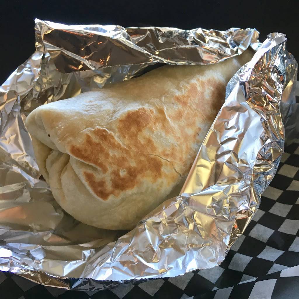 Burrito gringo Bank @ Hunt Club | restaurant | 2430 Bank St #10, Ottawa, ON K1V 0T7, Canada | 6132477777 OR +1 613-247-7777