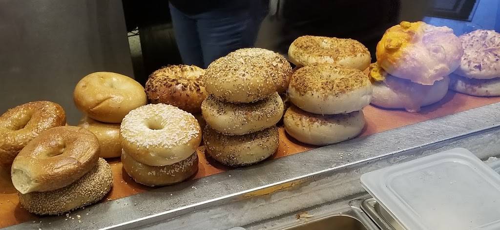 Brueggers Bagels | bakery | 4104 Surles Ct, Durham, NC 27703, USA | 9199416306 OR +1 919-941-6306