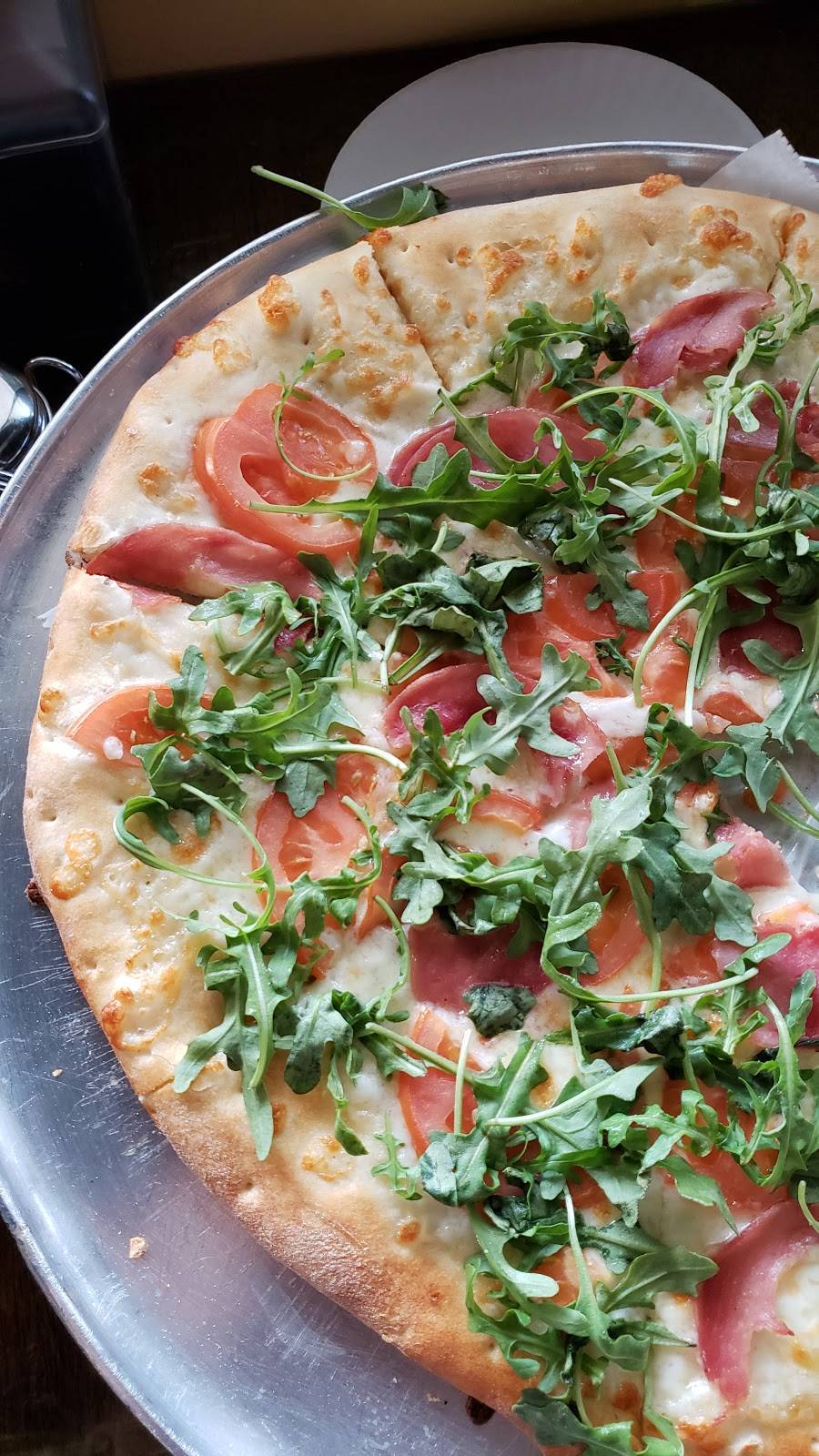 Castellos Pizza | restaurant | 8947 Conroy Windermere Rd, Orlando, FL 32835, USA | 4078760021 OR +1 407-876-0021