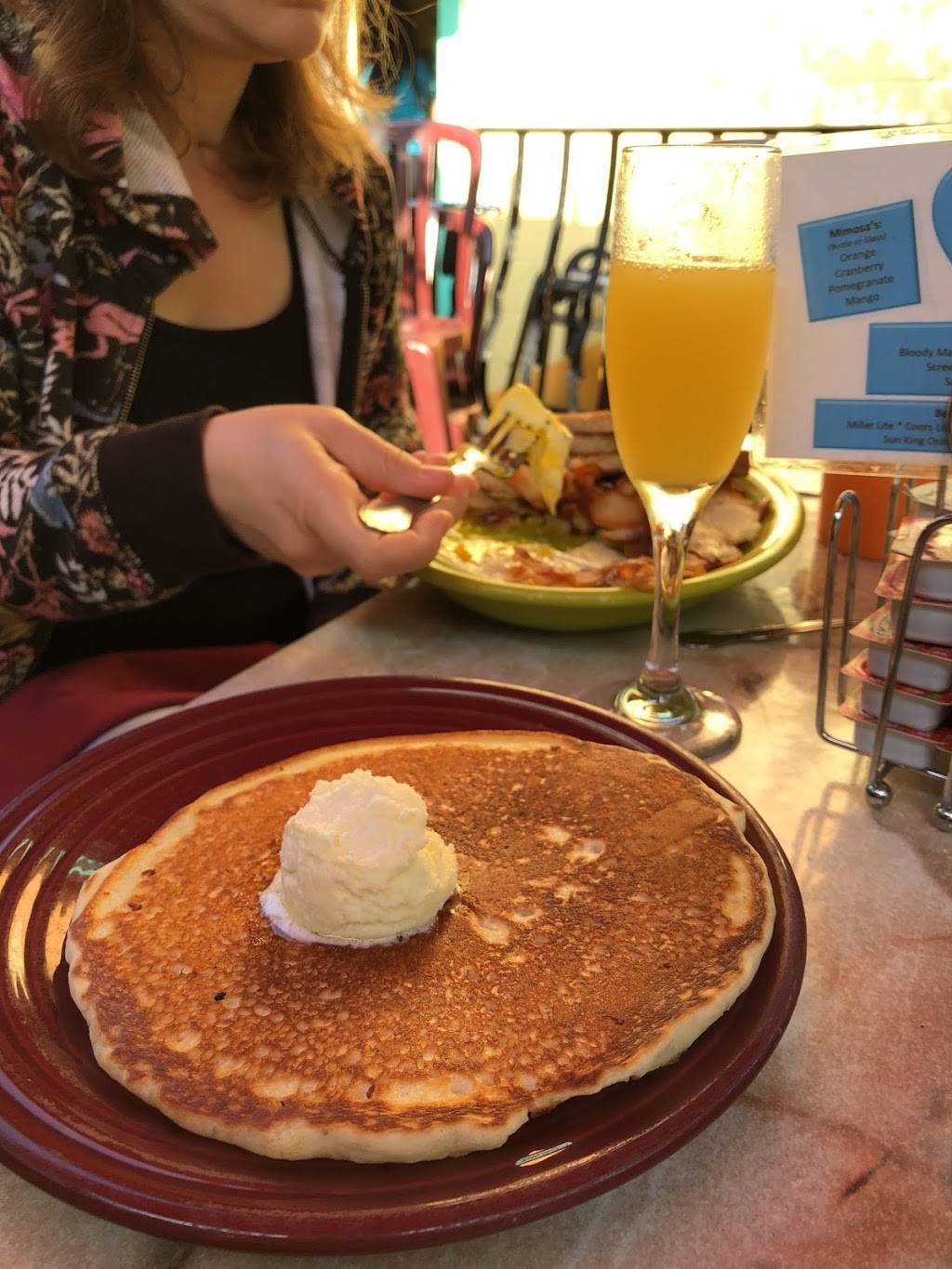 Good Morning Mamas | restaurant | 1001 E 54th St, Indianapolis, IN 46220, USA | 3172553800 OR +1 317-255-3800