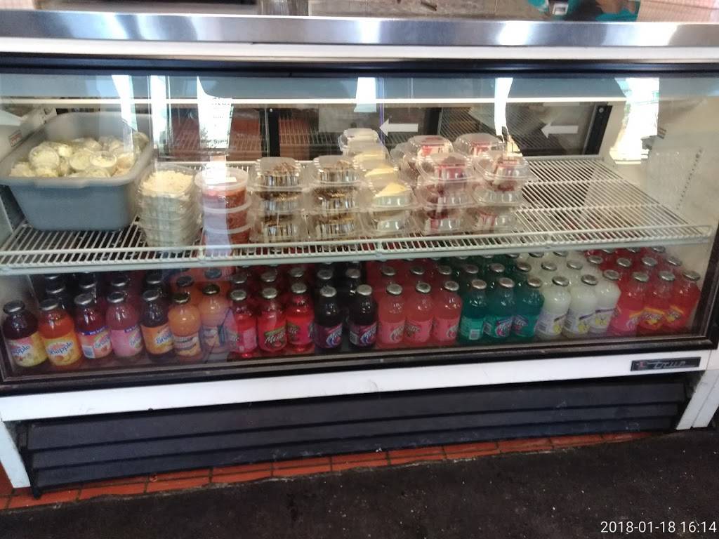 Sharks Fish & Chicken | restaurant | 2500 St Charles Rd, Bellwood, IL 60104, USA | 7084939300 OR +1 708-493-9300