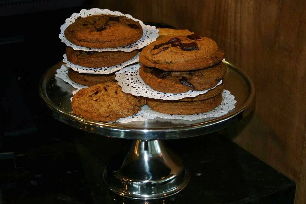 Europa Coffee house | cafe | 6075 Biscayne Blvd, Miami, FL 33137, USA | 3057542357 OR +1 305-754-2357