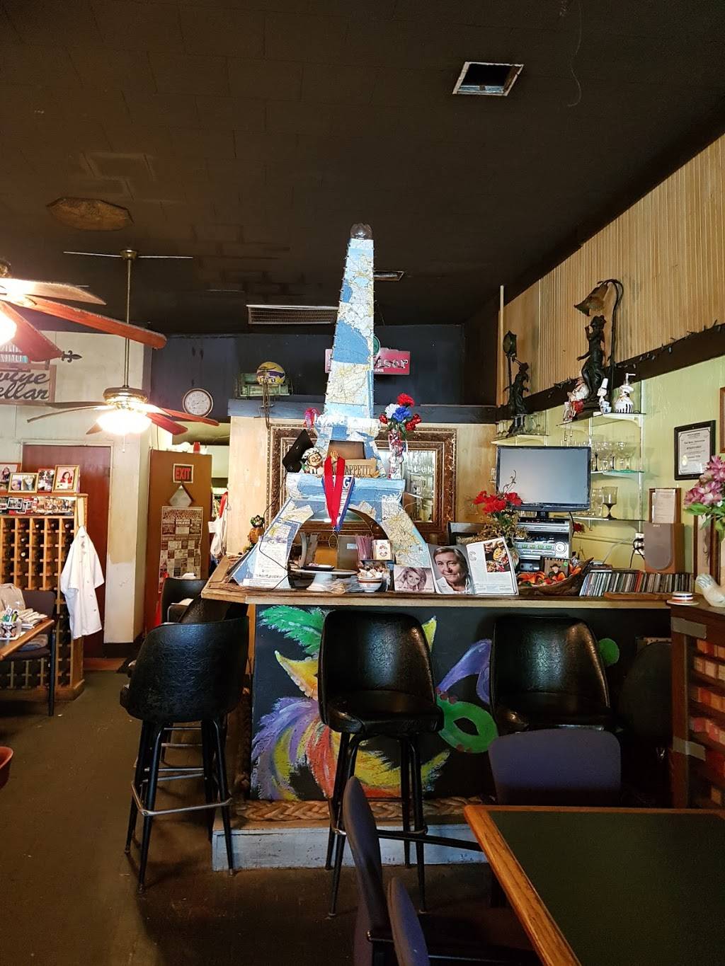 Chez Jacqueline | restaurant | 114 E Bridge St, Breaux Bridge, LA 70517, USA | 3372774938 OR +1 337-277-4938