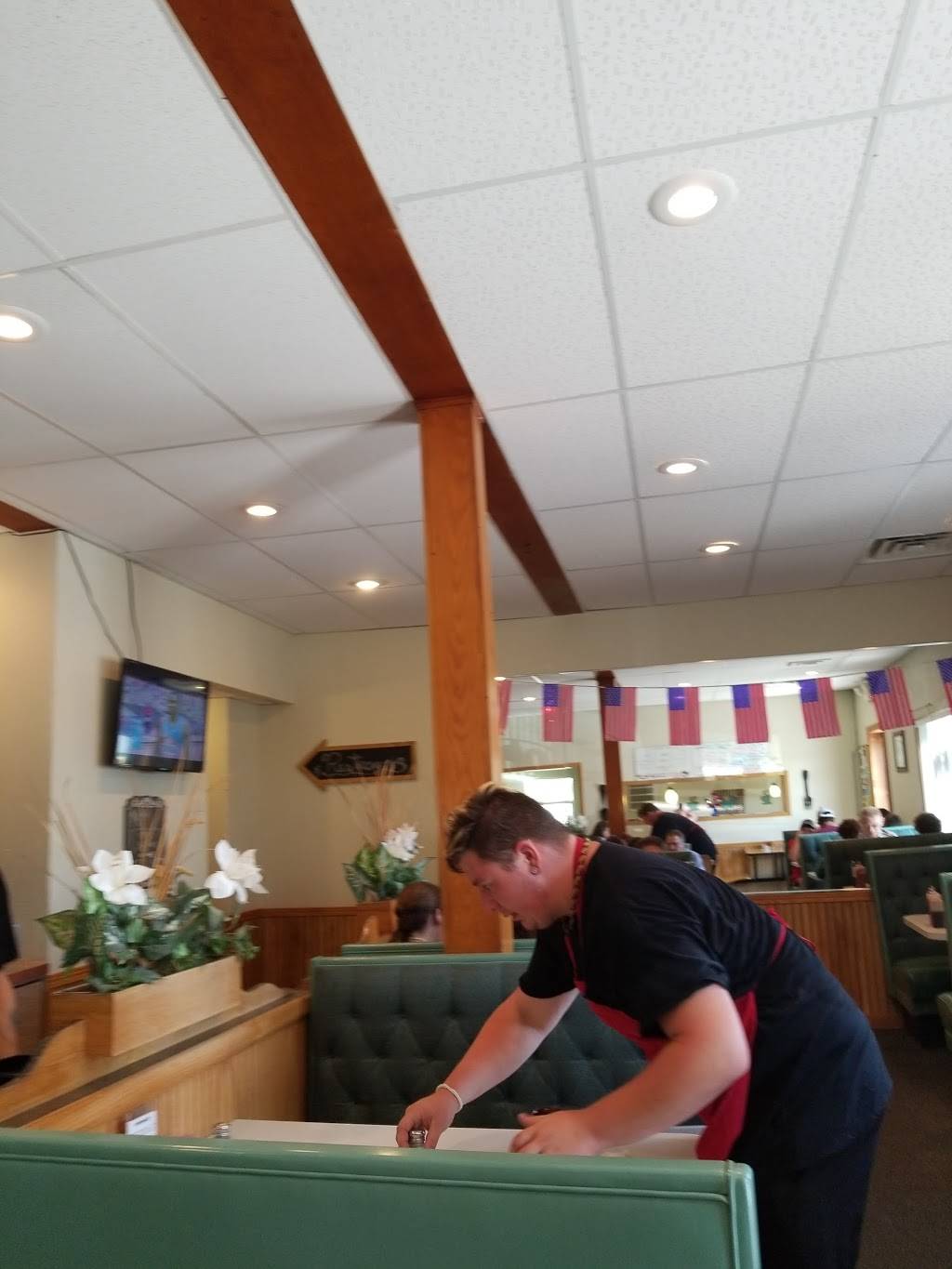 Ariannas Kitchen | restaurant | 1826 1st St W, Independence, IA 50644, USA | 3193321325 OR +1 319-332-1325