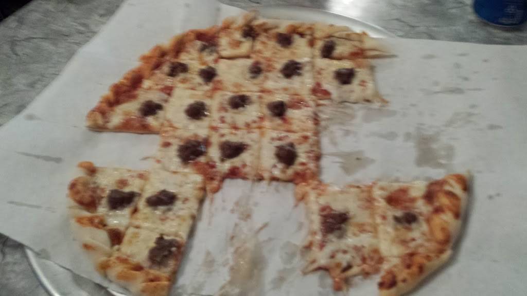 Poor Richards Restaurant | restaurant | 2303 IA-24, New Hampton, IA 50659, USA | 6413944217 OR +1 641-394-4217