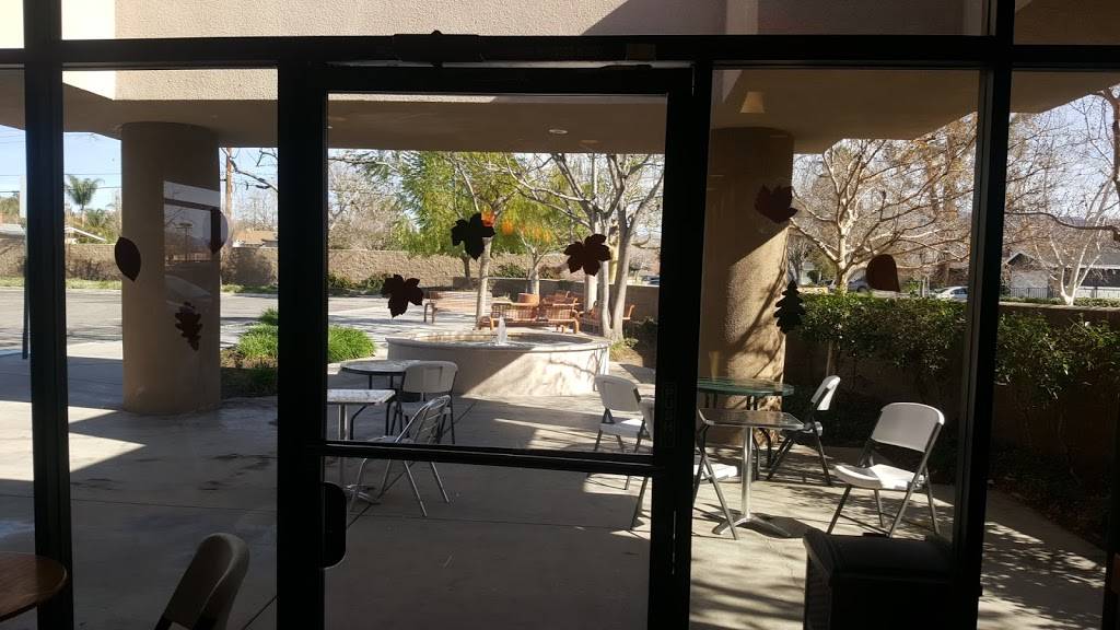 Cold Stone Creamery | bakery | 18740-A Soledad Canyon Rd, Santa Clarita, CA 91351, USA | 6612521300 OR +1 661-252-1300