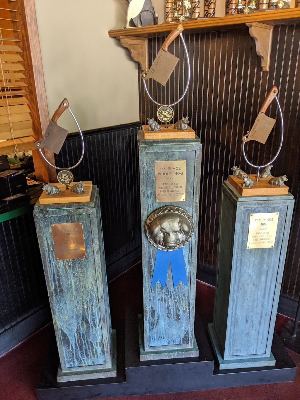 Whole Hog Cafe | restaurant | 2516 Cantrell Rd, Little Rock, AR 72202, USA | 5016645025 OR +1 501-664-5025