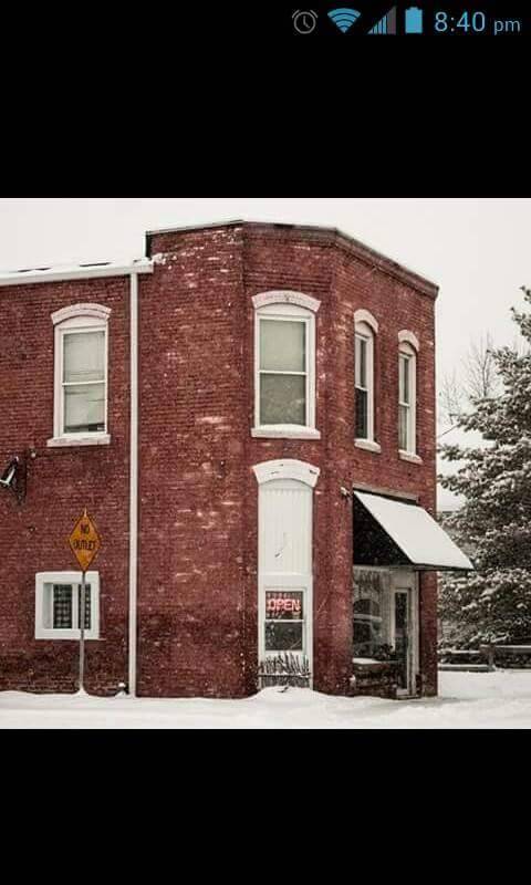 The Lapel Bulldog | restaurant | 701 Main St, Lapel, IN 46051, USA | 7655343746 OR +1 765-534-3746
