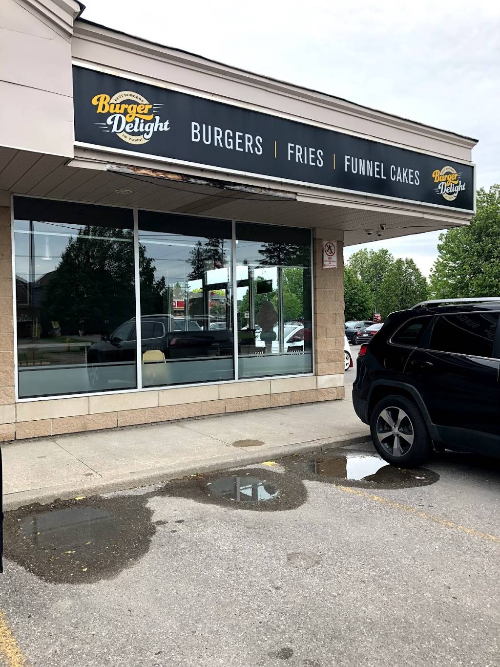 Burger Delight | restaurant | 100 Mearns Ave #1, Bowmanville, ON L1C 5M3, Canada | 9056236644 OR +1 905-623-6644