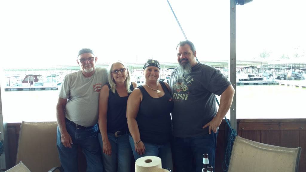 Crows Nest Restaurant | restaurant | 3952 River Rd, Ten Mile, TN 37880, USA | 8653767407 OR +1 865-376-7407