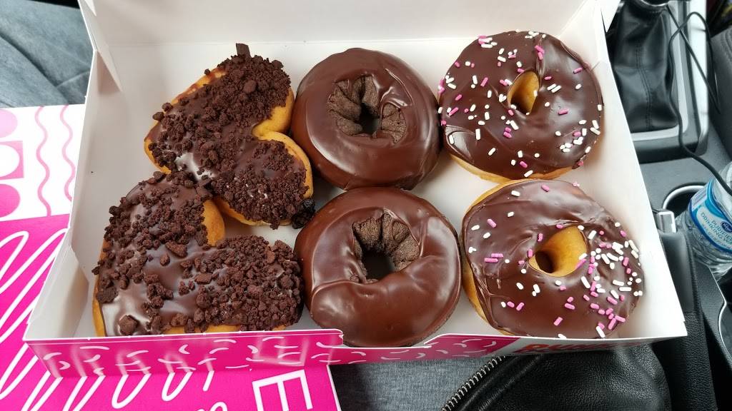 Dunkin | bakery | 12401 Shelbyville Rd, Louisville, KY 40243, USA | 5023849276 OR +1 502-384-9276
