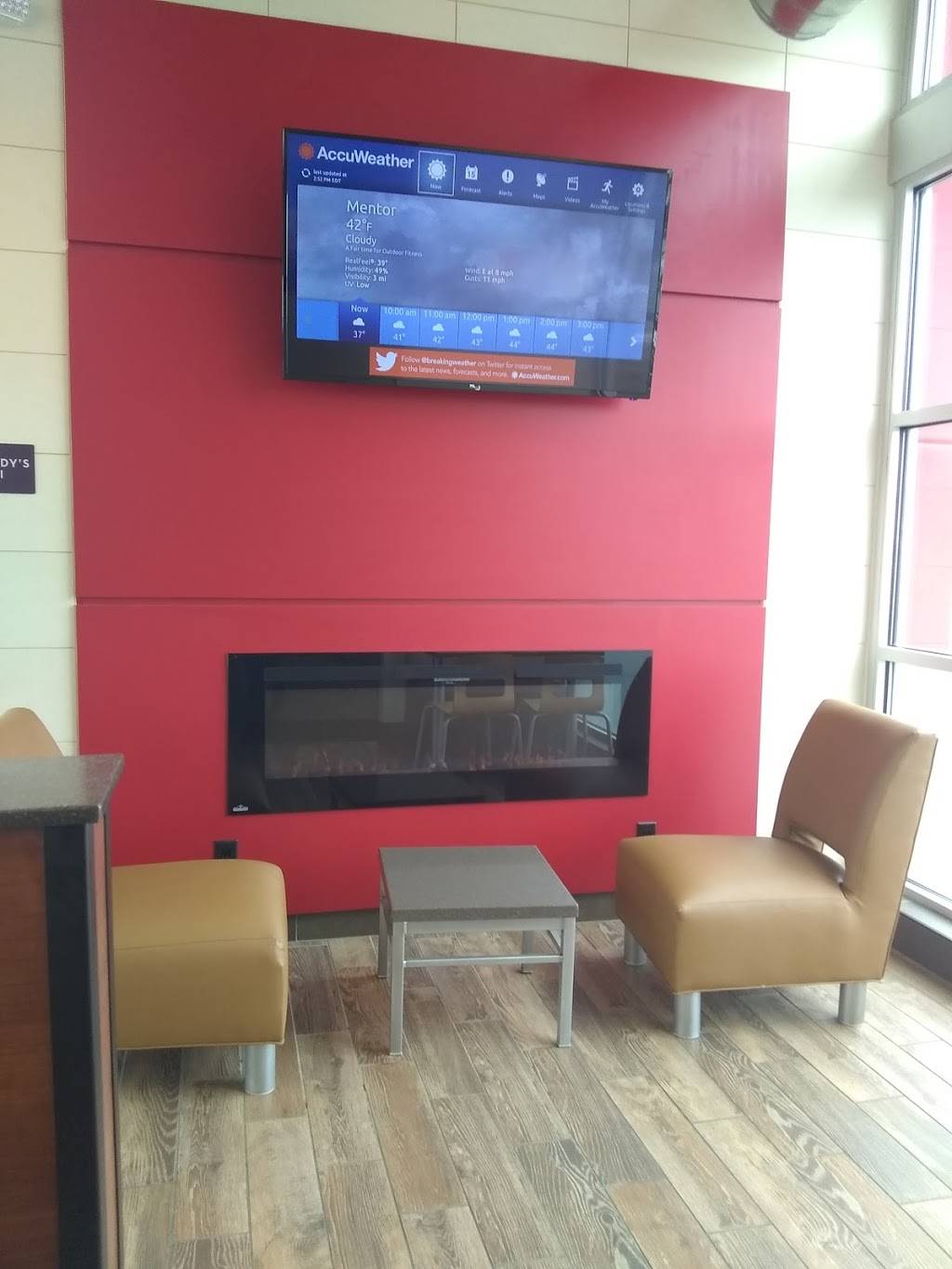 Wendys | restaurant | 6860-6872 Center St, Mentor, OH 44060, USA | 4402050247 OR +1 440-205-0247