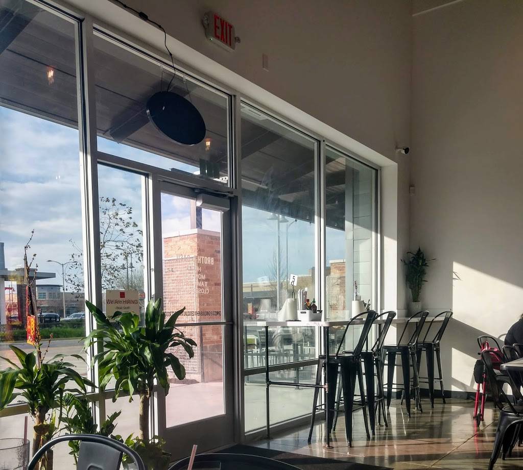 Broth & Basil Pho Noodle Bistro | restaurant | 18800 Limestone Commercial Dr Ste 400, Pflugerville, TX 78660, USA | 5122514746 OR +1 512-251-4746