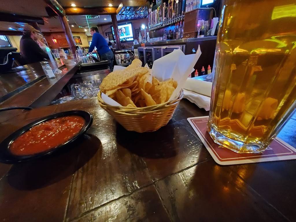 Poncho & Leftys | restaurant | 14151 Edgewood Dr N, Baxter, MN 56425, USA | 2188290489 OR +1 218-829-0489