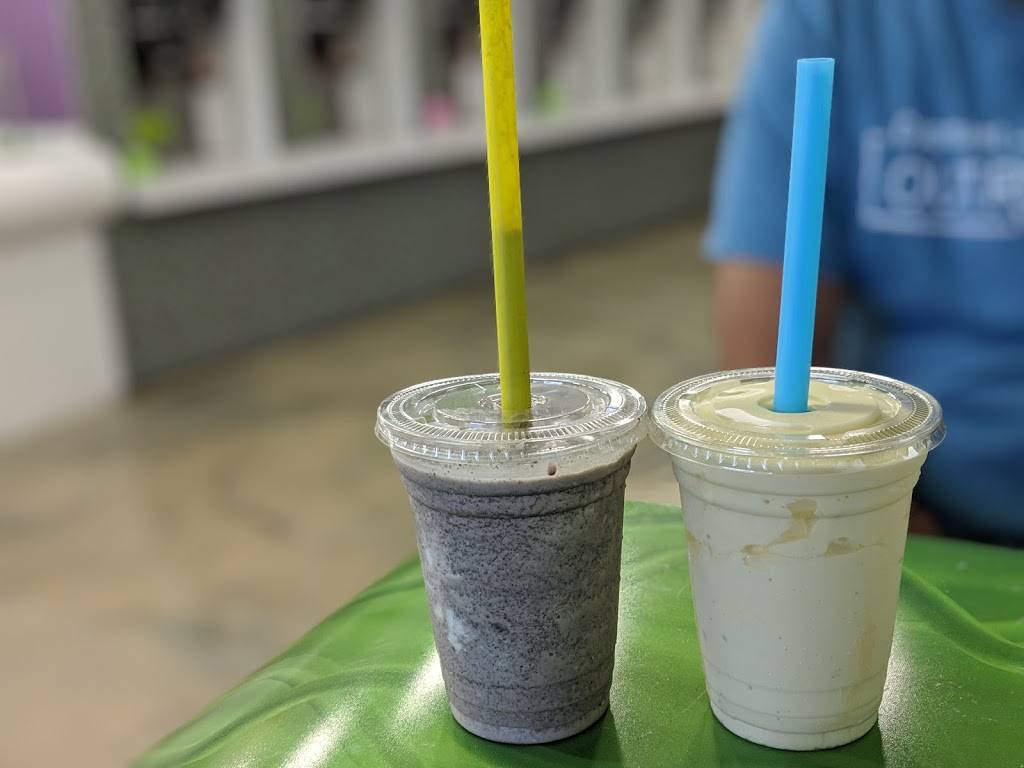 La Berry Frozen Yogurt & Ice-Cream Cafe | restaurant | 20304 Trout Creek Dr #101, Tampa, FL 33647, USA | 8138034559 OR +1 813-803-4559