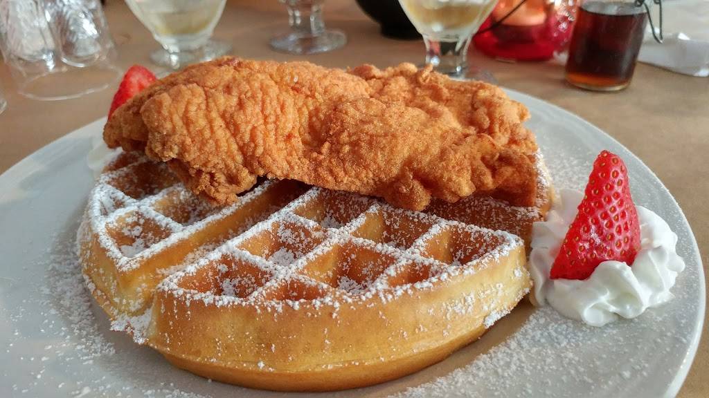 The Cozy Patio Bistro | restaurant | 3032 Richmond Rd, Williamsburg, VA 23185, USA | 7572291012 OR +1 757-229-1012