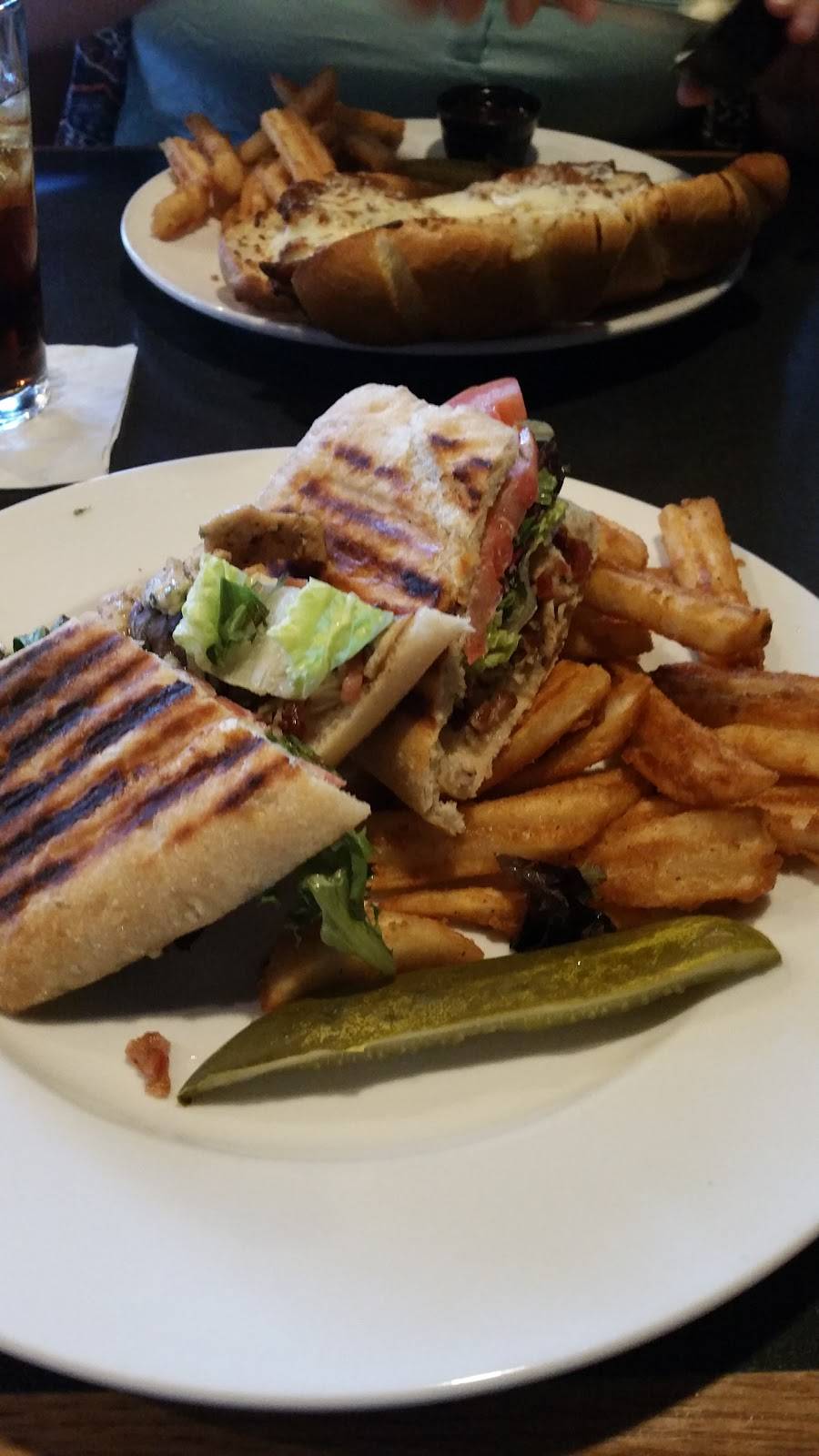 Monellis Italian Grill & Sports Bar | restaurant | 5675 Byron Center Ave SW, Wyoming, MI 49519, USA | 6165309700 OR +1 616-530-9700