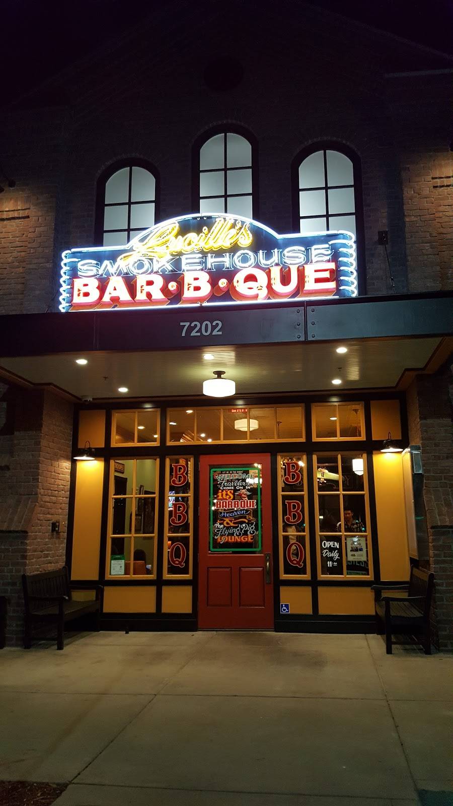 Lucilles Smokehouse Bar-B-Que | restaurant | 7202 Amador Plaza Rd, Dublin, CA 94568, USA | 9258287427 OR +1 925-828-7427