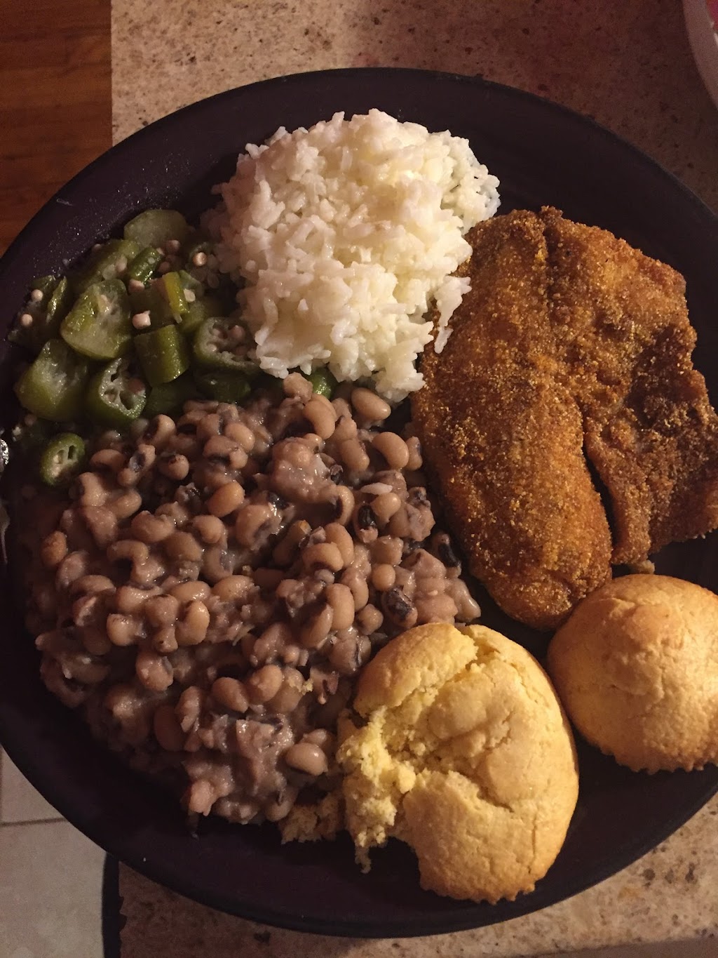 Sweet Tee’s Kitchen | restaurant | 211 Lester Rd, Park Forest, IL 60466, USA | 7084957711 OR +1 708-495-7711