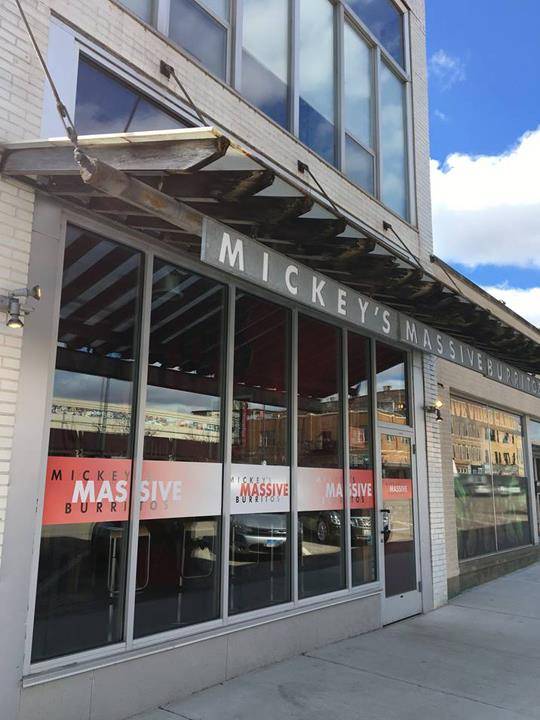 Mickeys Massive Burritos | restaurant | 620 1st St, Lasalle, IL 61301, USA | 8152201599 OR +1 815-220-1599