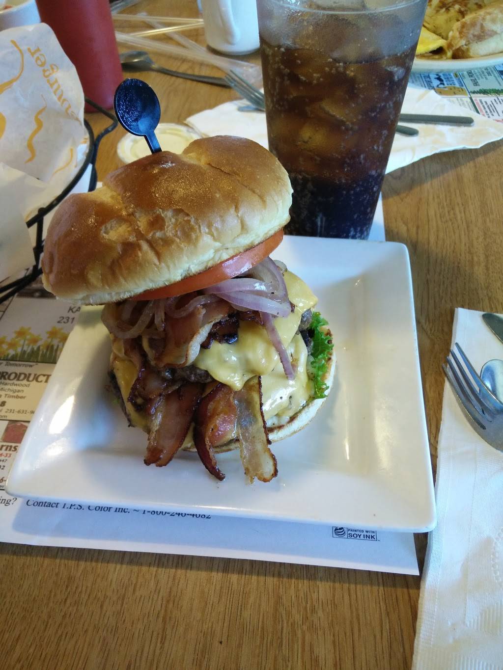 Breakfast & Burger Express | restaurant | 203 S Cedar St, Kalkaska, MI 49646, USA | 2312589778 OR +1 231-258-9778