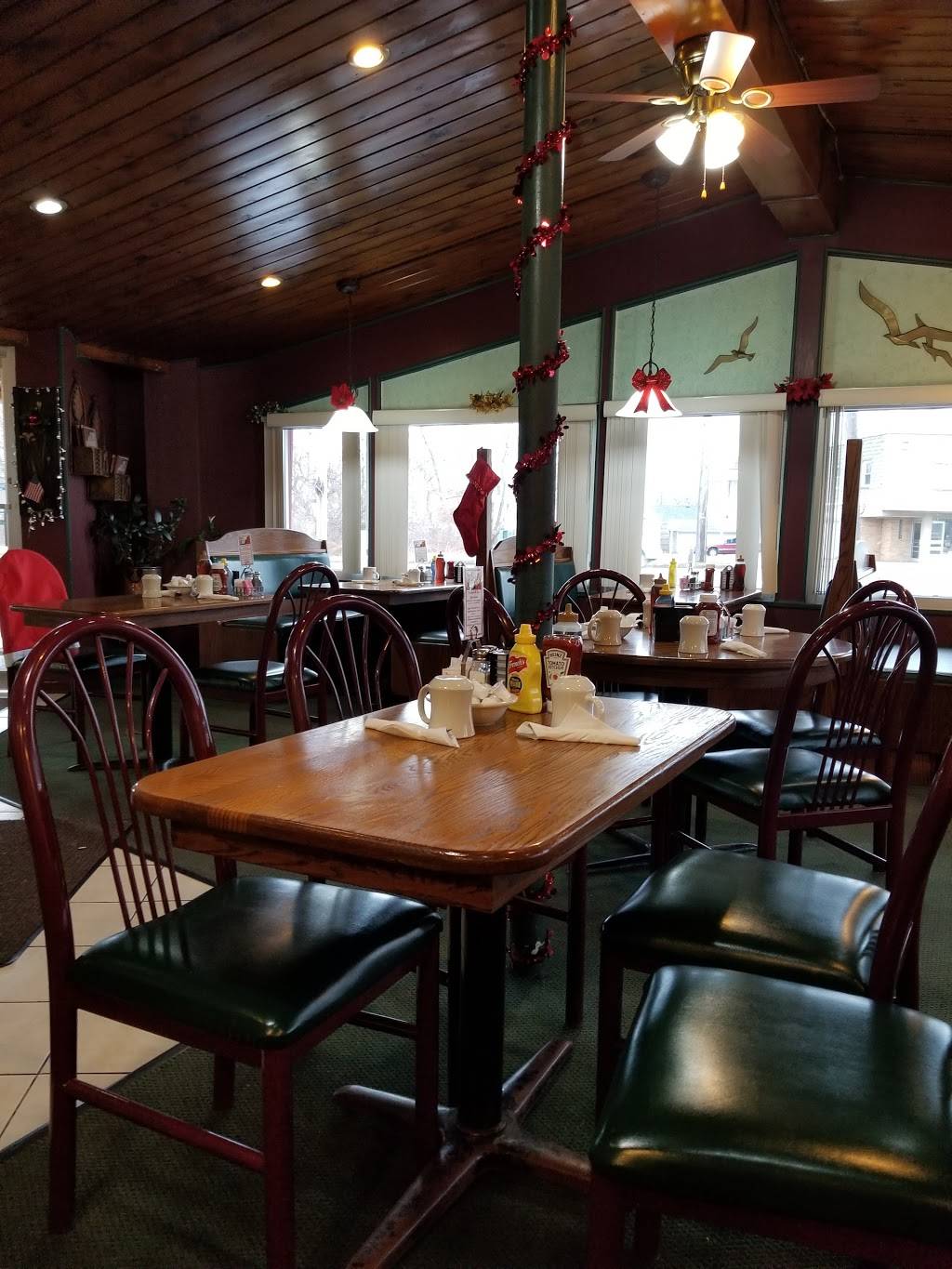 The Beachcliff Diner | restaurant | 2405 W Erie Ave, Lorain, OH 44053, USA | 4402442030 OR +1 440-244-2030