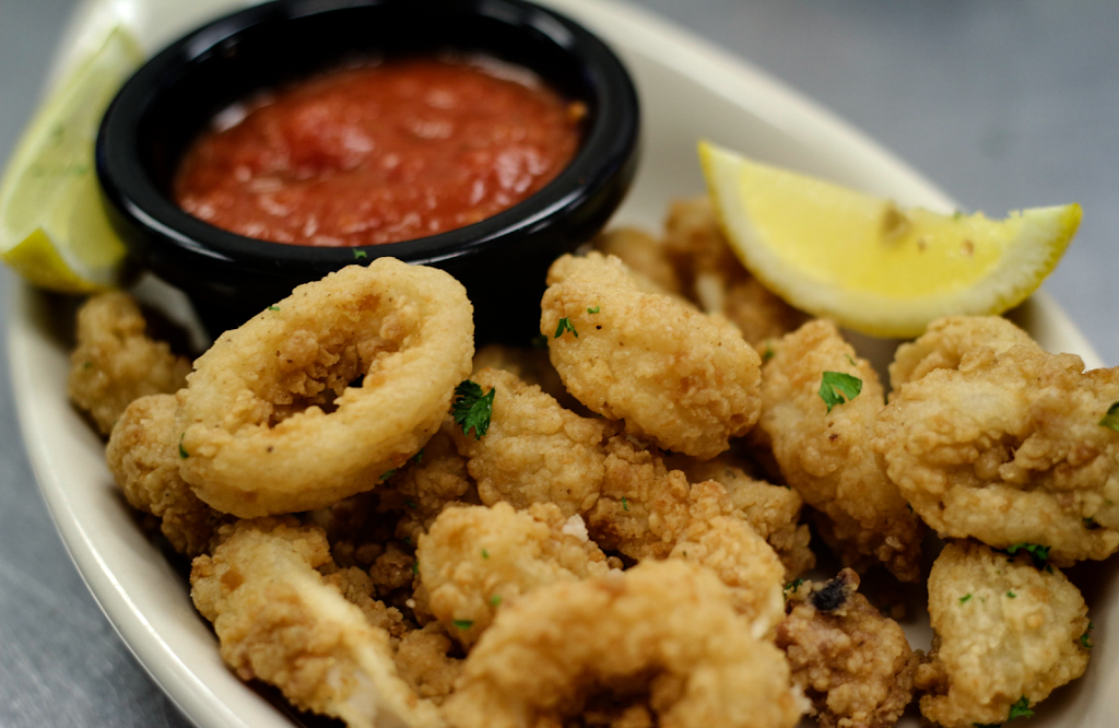 Franky Ds | restaurant | 18450 US-41, Lutz, FL 33549, USA | 8135916139 OR +1 813-591-6139