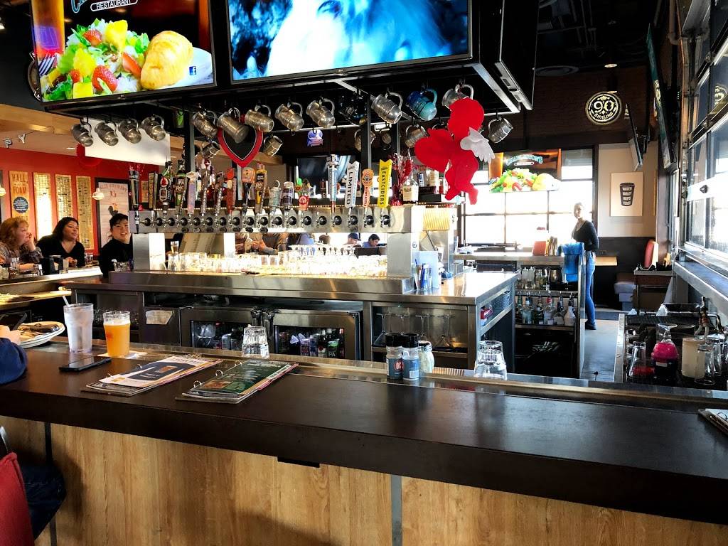 Old Chicago Pizza and Taproom | restaurant | 8933 N Fwy Service Rd E, Fort Worth, TX 76177, USA | 8178477170 OR +1 817-847-7170