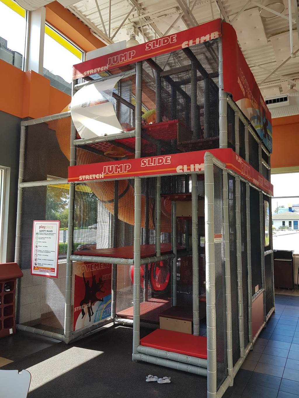 McDonalds | cafe | 13026 US-301, Dade City, FL 33525, USA | 3525670381 OR +1 352-567-0381