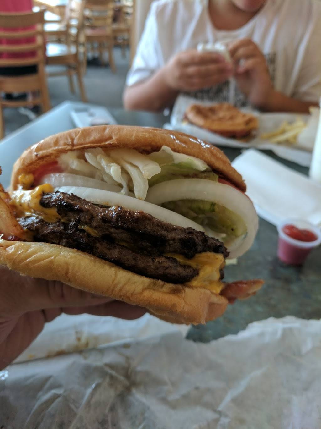 Jumbos Frozen Custard | restaurant | 1014 S Main St, West Bend, WI 53095, USA | 2623345400 OR +1 262-334-5400