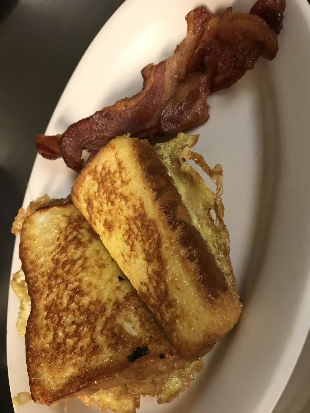 Point Cafe | restaurant | 2370 Rhomberg Ave, Dubuque, IA 52001, USA | 5635136328 OR +1 563-513-6328