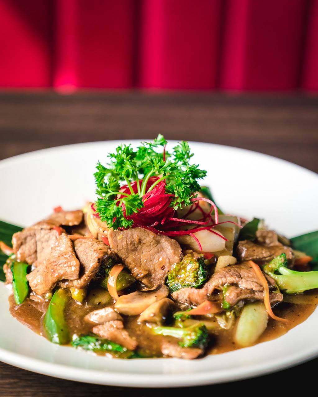 Chiang Mai | restaurant | 84 Park Lawn Rd, Etobicoke, ON M8Y 0B6, Canada | 6477488424 OR +1 647-748-8424