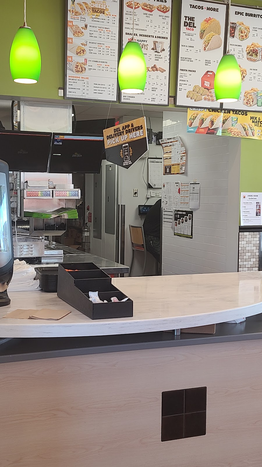 Del Taco | restaurant | 2205 W Deer Valley Rd, Phoenix, AZ 85027, USA | 6232488779 OR +1 623-248-8779