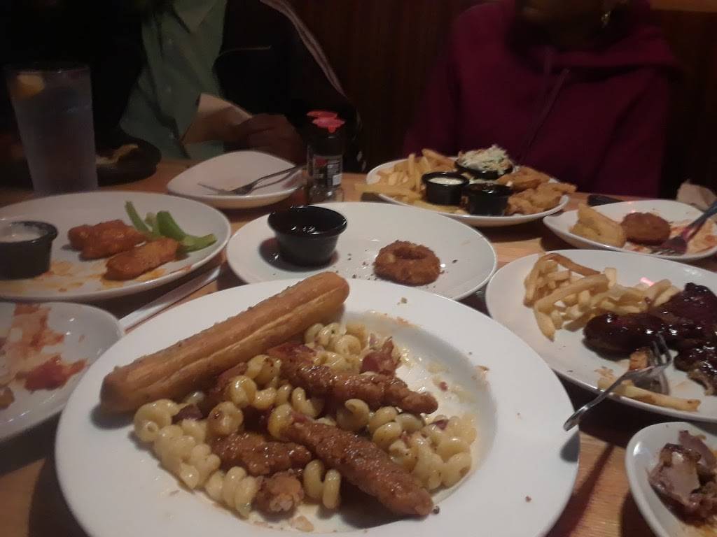 Ruby Tuesday | restaurant | 2650 MacDade Boulevard, Holmes, PA 19043, USA | 6105833791 OR +1 610-583-3791