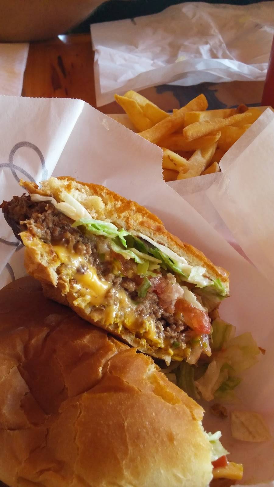 Busbees Bar-B-Que & Catering | restaurant | 339 Main St, Bandera, TX 78003, USA | 8307963153 OR +1 830-796-3153