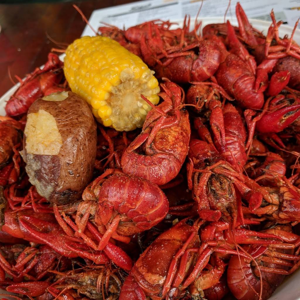 Christians Tailgate Bar & Grill | restaurant | 1010 Hwy 6, Houston, TX 77079, USA | 2815561010 OR +1 281-556-1010