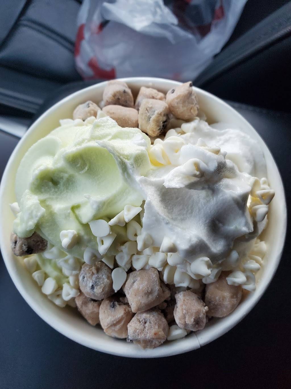 Red Mango | restaurant | 61-47 188th St, Queens, NY 11365, USA | 9292447008 OR +1 929-244-7008