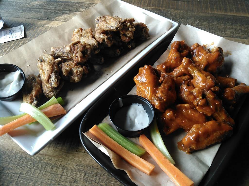 Kelseys Original Roadhouse | restaurant | 4511 Dundas St, Burlington, ON L7M 5B4, Canada | 9053352051 OR +1 905-335-2051