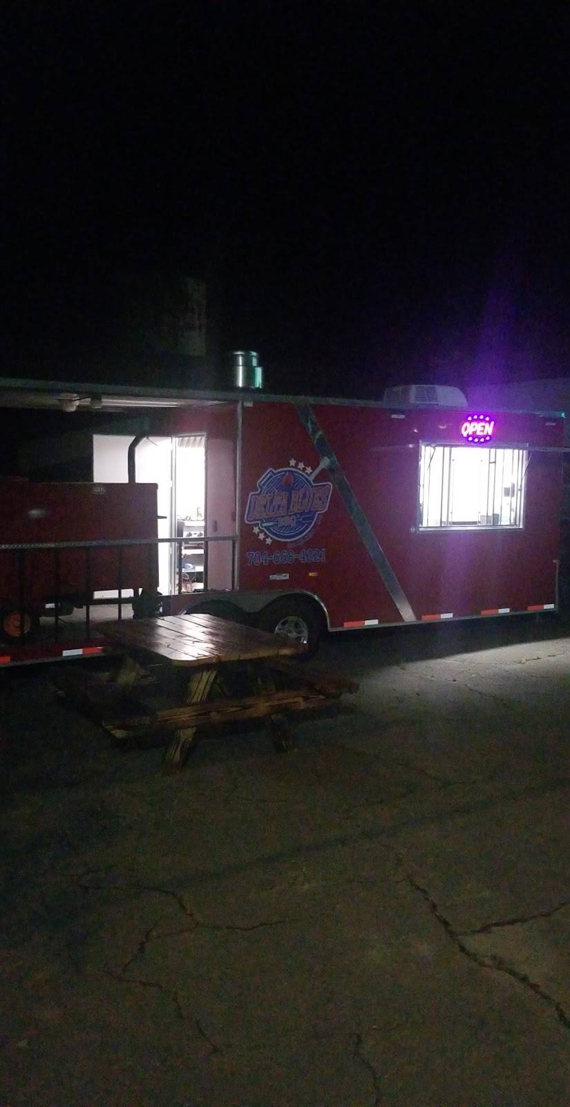 Delta Blues BBQ | restaurant | 402 N Main St, Oakboro, NC 28129, USA | 7046684321 OR +1 704-668-4321