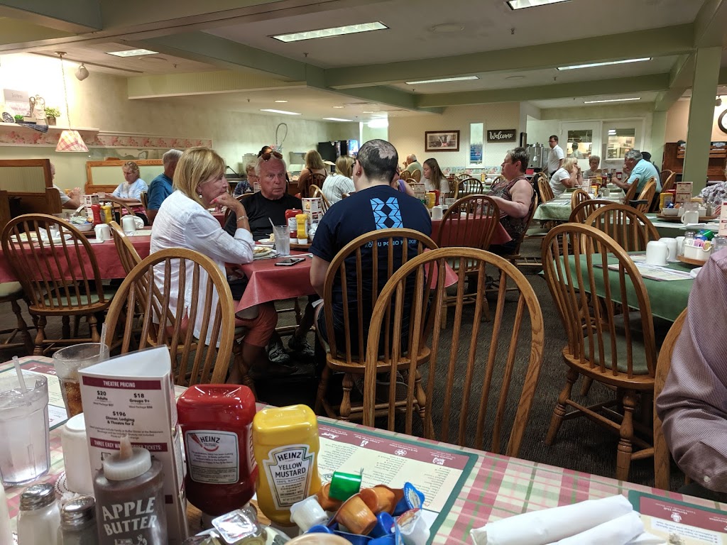 Essenhaus Village Shops | restaurant | 240 US-20, Middlebury, IN 46540, USA | 5748259471 OR +1 574-825-9471