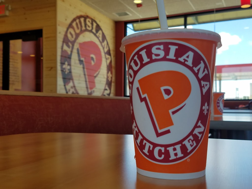 Popeyes Louisiana Kitchen | restaurant | 4202 S York St, Sioux City, IA 51106, USA | 7124545954 OR +1 712-454-5954