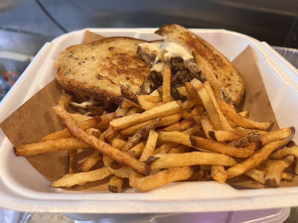 Country’s lunch box | restaurant | 3901 W Alexis Rd, Toledo, OH 43623, USA | 4192141611 OR +1 419-214-1611