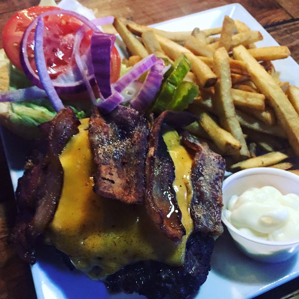 Checkered Flag Tavern | restaurant | 5725 W Morris St, Indianapolis, IN 46241, USA | 3172476209 OR +1 317-247-6209