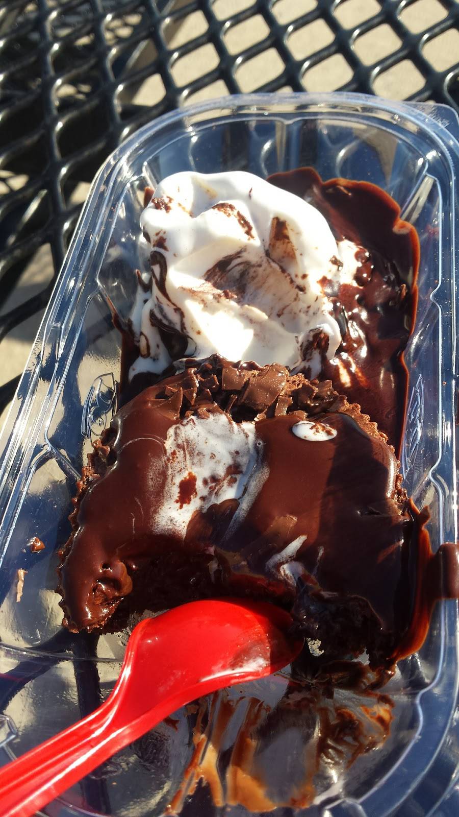 Dairy Queen Grill & Chill | restaurant | 2784 Sadler Rd, Fernandina Beach, FL 32034, USA | 9043212500 OR +1 904-321-2500