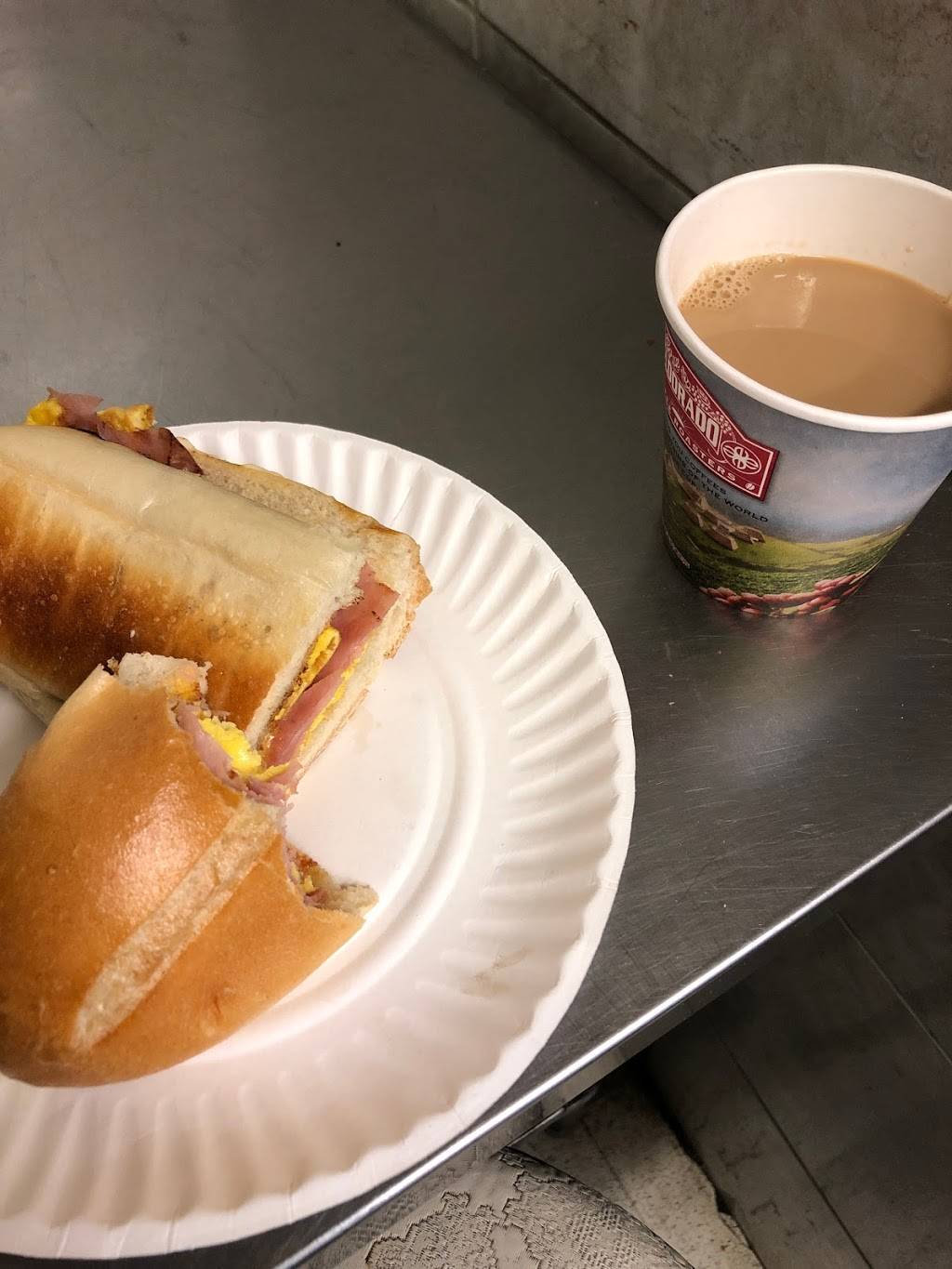 Dennys Pizza | restaurant | 520 Broadway, Newark, NJ 07104, USA | 9733688477 OR +1 973-368-8477