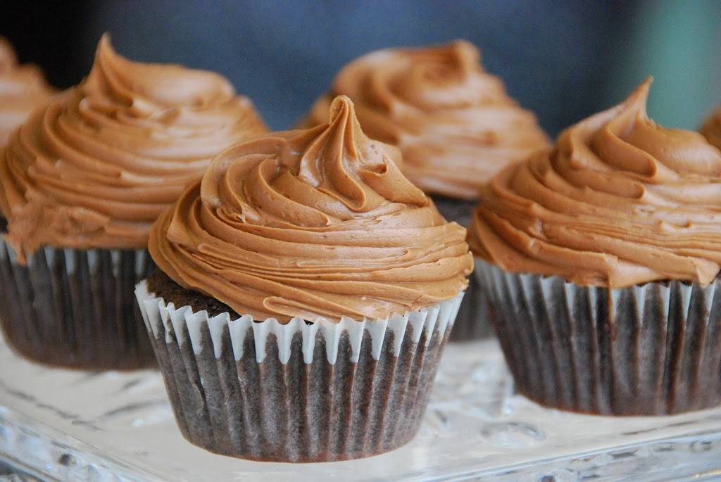 Celebrity Café & Bakery | bakery | 10720 Preston Rd #1016, Dallas, TX 75230, USA | 2143730783 OR +1 214-373-0783