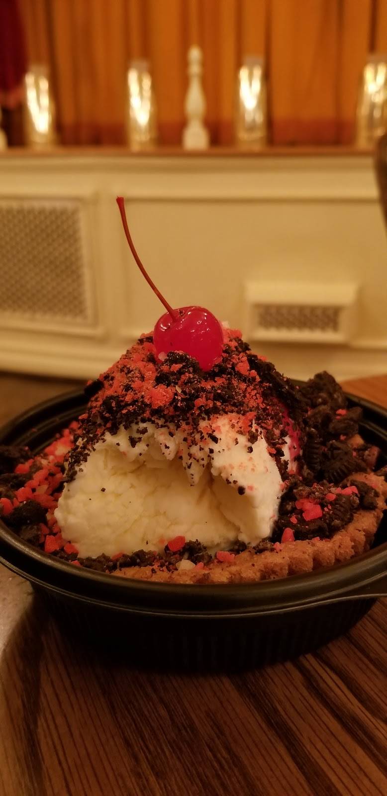 The Golden Horseshoe | restaurant | 1313 S Harbor Blvd, Anaheim, CA 92802, USA | 7147813463 OR +1 714-781-3463