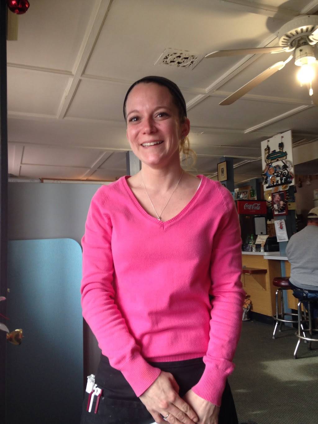 Ye Old Fort Diner | restaurant | 11 East St, Fort Edward, NY 12828, USA | 5187477029 OR +1 518-747-7029