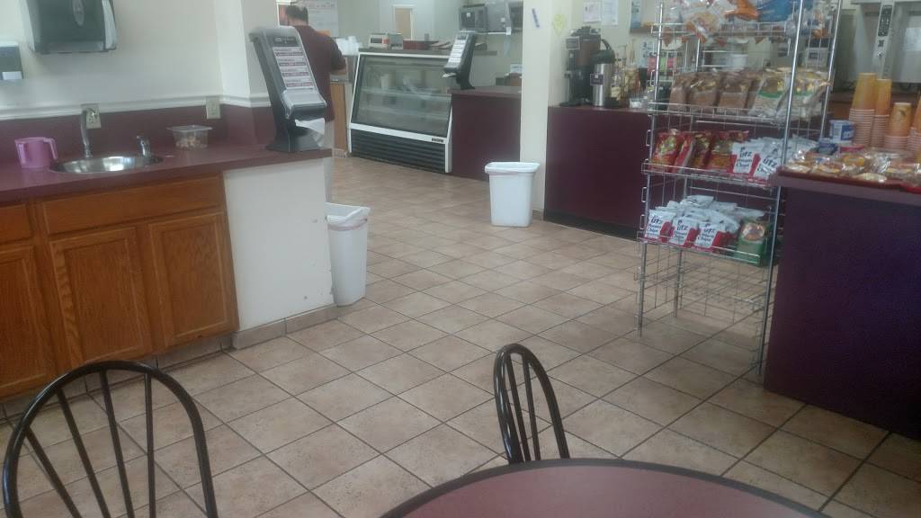 Goldbergs NY Bagels | restaurant | 4824 Boiling Brook Pkwy, Rockville, MD 20852, USA | 3018169229 OR +1 301-816-9229