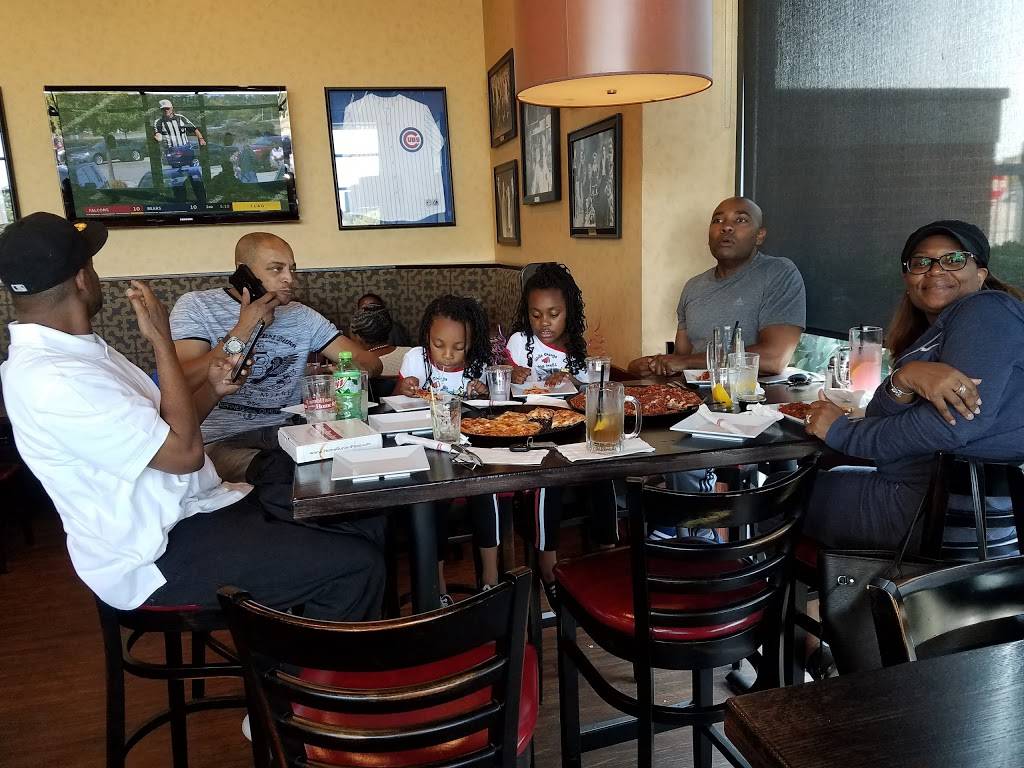 Home Run Inn Pizza | meal delivery | 60 Mannheim Rd, Hillside, IL 60162, USA | 7084939696 OR +1 708-493-9696